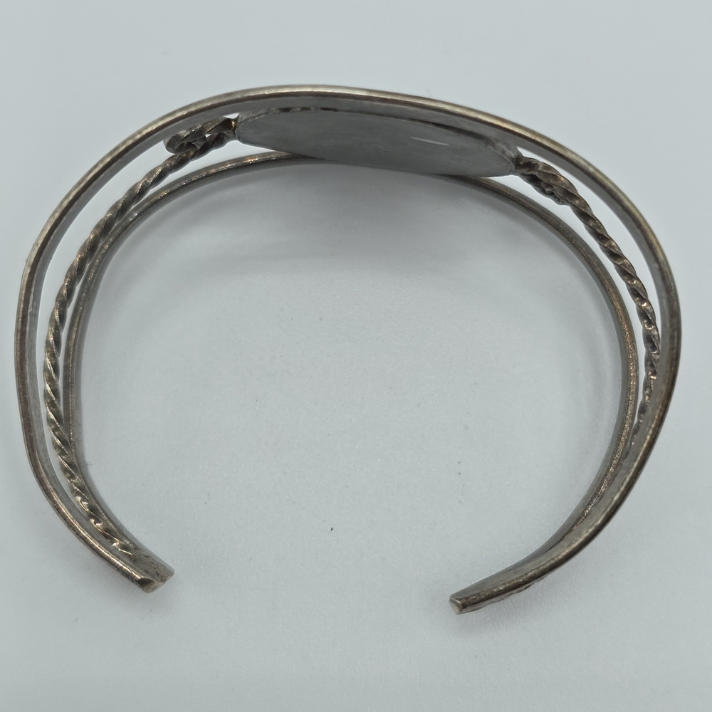 VTG Cuff Bracelet Southwestern Style Shell (MOP) Inlay Blue Resin Silver Tone - Picture 5 of 9